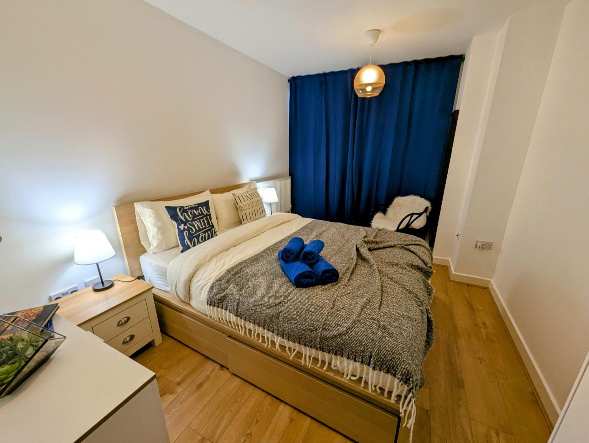 Charming 2-bedroom Canary Wharf - * Londra