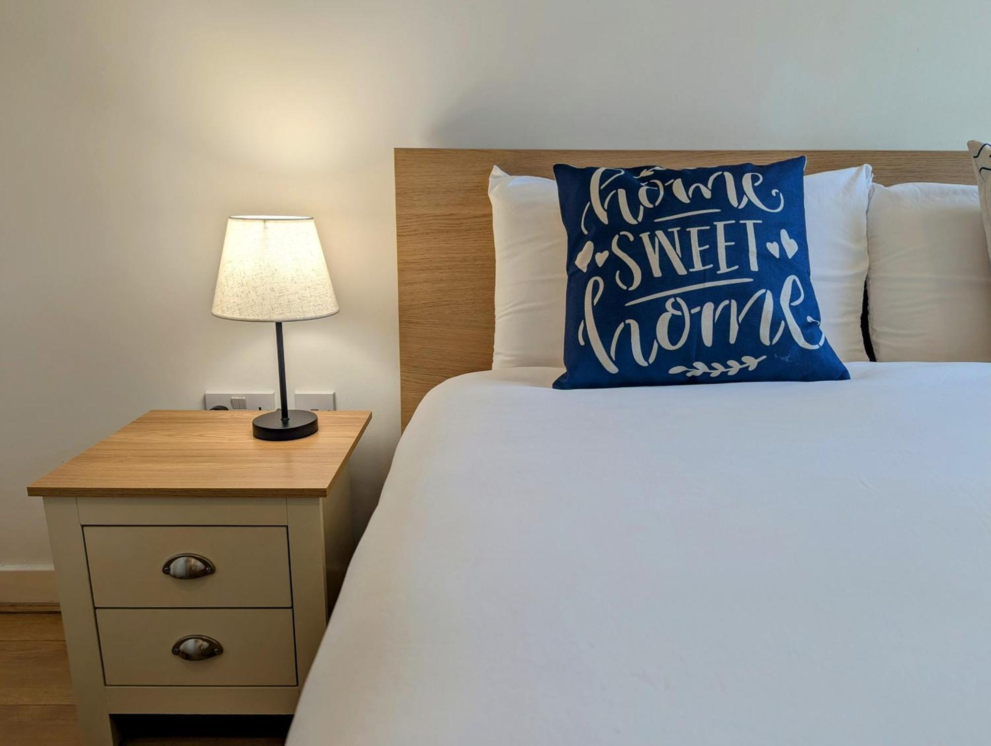 Charming 2-bedroom Canary Wharf - Londra