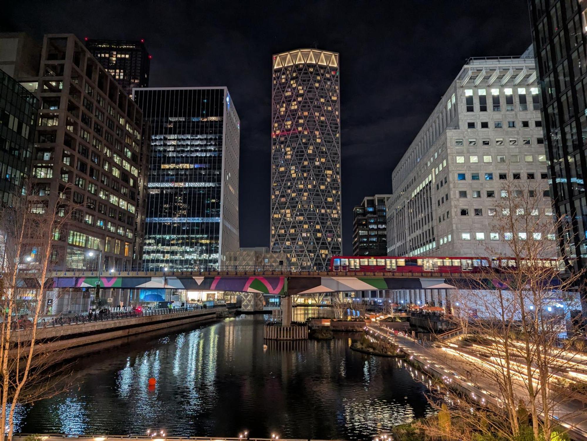 Charming 2-bedroom Canary Wharf - Londra