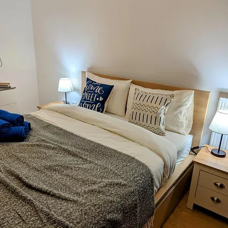Charming 2-Bedroom Apartment Canary Wharf - Londra Esterno foto