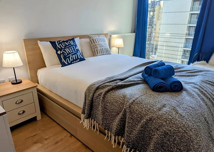 Charming 2-Bedroom Apartment Canary Wharf - London